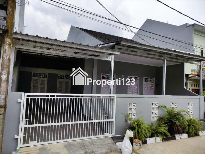 Dikontrakan Sewa Rumah Classic Minimalis Taman Hijau Galaxy Dekat Pekayon Galaxi Cikunir - 1