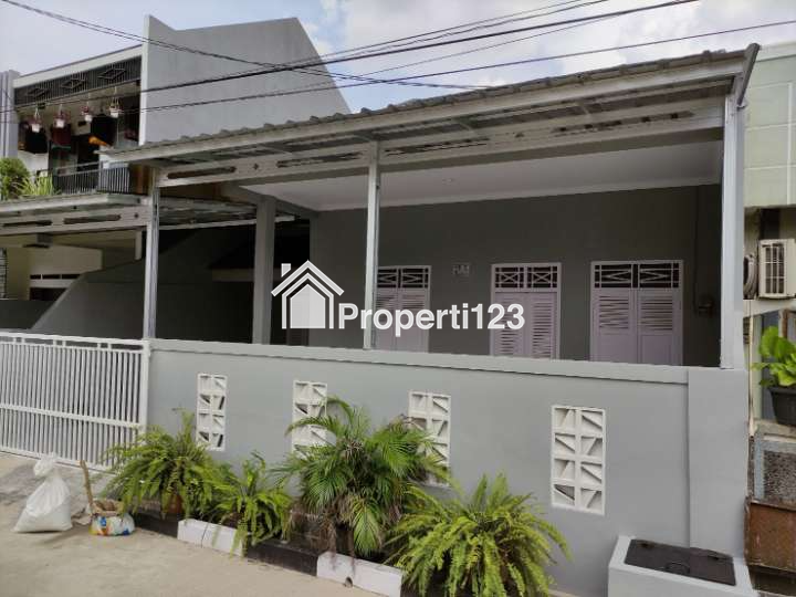 Dikontrakan Sewa Rumah Classic Minimalis Taman Hijau Galaxy Dekat Pekayon Galaxi Cikunir - 2