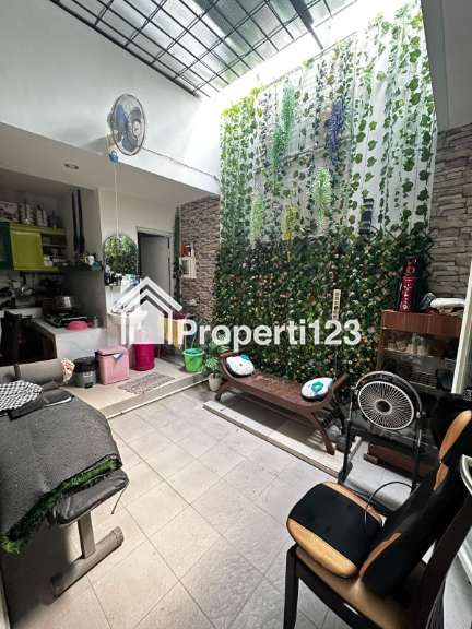 Dijual Rumah Bagus di Taman Puspa Raya Citraland Baru Renovasi Siap Huni - 10