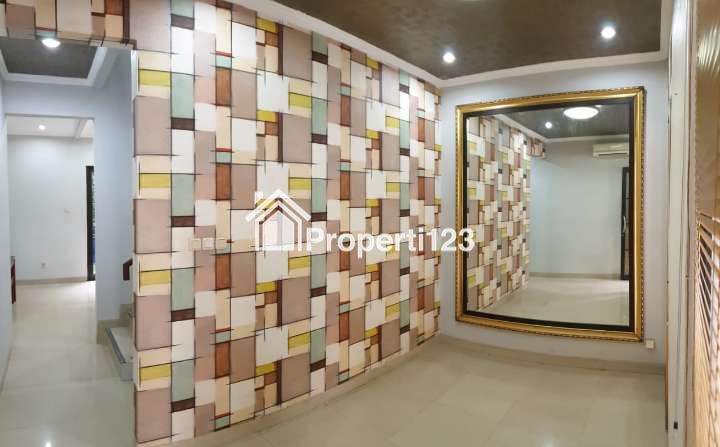 DISEWAKAN RUMAH DENGAN KONDISI BAGUS DI MEDITERANIA REGENCY CIKUNIR - 4