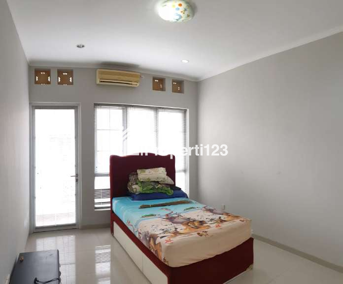 DISEWAKAN RUMAH DENGAN KONDISI BAGUS DI MEDITERANIA REGENCY CIKUNIR - 15