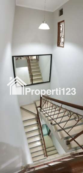 DISEWAKAN RUMAH DENGAN KONDISI BAGUS DI MEDITERANIA REGENCY CIKUNIR - 20