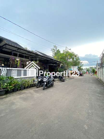 Di Jual Rumah Siap Huni Dan Stategis - Daerah Pamulang, Tangerang Selatan - 1