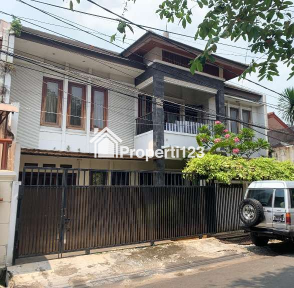 Dijual Rumah 2 Lantai Lingkungan Asri - 2