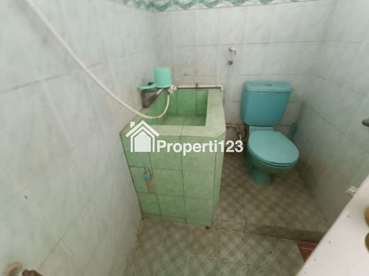 Rumah Mewah Siap Huni 1,5 Lantai Area di Sulfat - 17