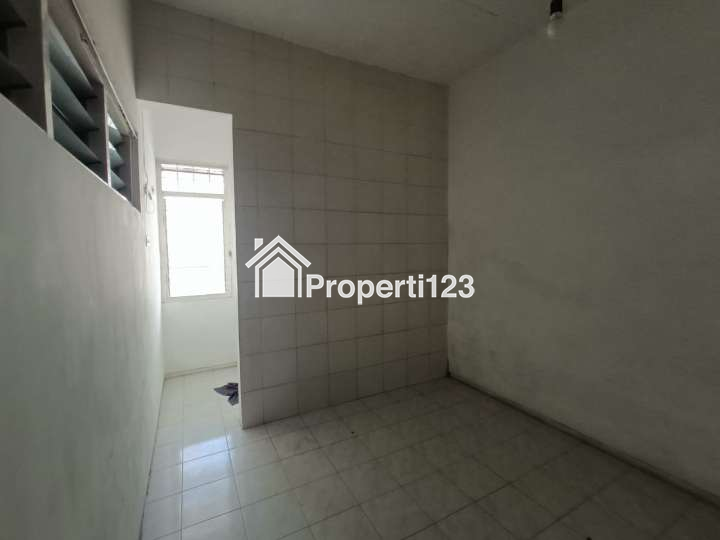 Rumah Mewah Siap Huni 1,5 Lantai Area di Sulfat - 11