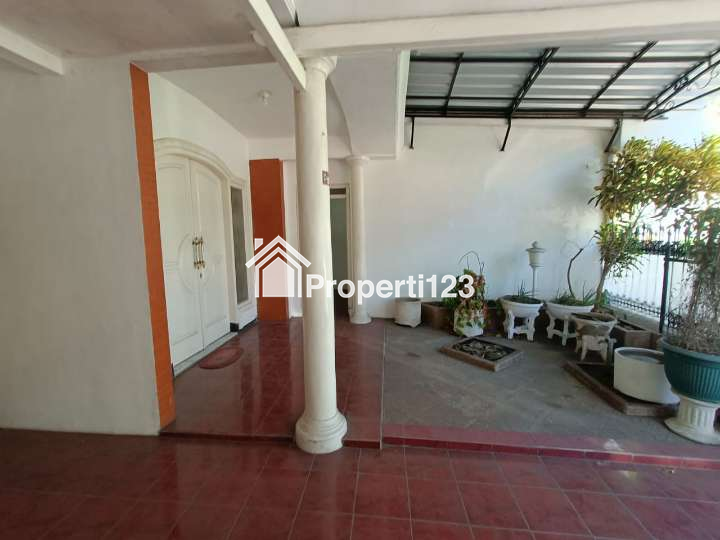 Rumah Mewah Siap Huni 1,5 Lantai Area di Sulfat - 4