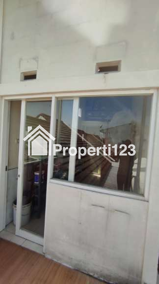 Rumah 2 Lantai Dekat Tol Pakis Malang - 14