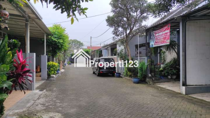 Rumah 2 Lantai Dekat Tol Pakis Malang - 4