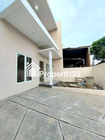 Rumah Baru 2 Lantai Dekat Bandara - 2