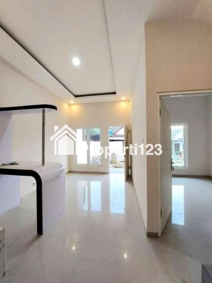 Rumah Baru 2 Lantai Dekat Bandara - 4