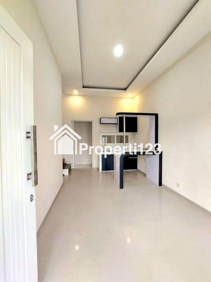 Rumah Baru 2 Lantai Dekat Bandara - 3