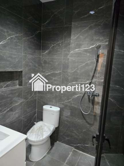 Rumah American Classic Baru Renov Lokasi Pakuwon City Surabaya - 6