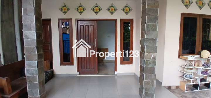 RUMAH 2 LANTAI HARGA MURAH DI PURWOMARTANI DEKAT PAMRLLA 7 - 8