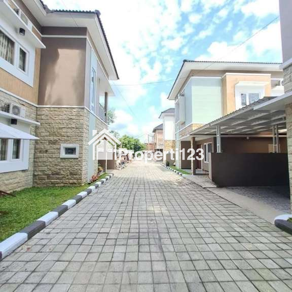 RUMAH FULL FURNISHED DALAM PERUMAHAN DI NGAGLIK, SLEMAN - 8