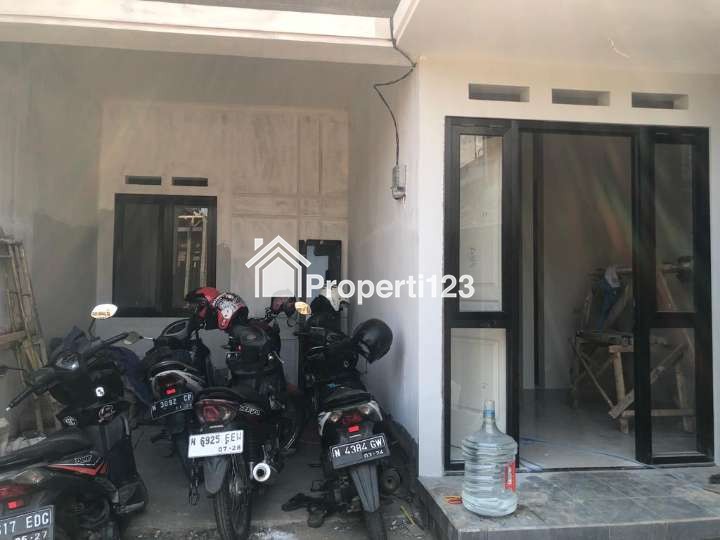 RUMAH 2 LANTAI SIAP HUNI STRATEGIS DI KARANGPLOSO, MALANG - 3