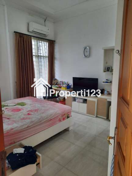 Rumah Mewah 2 Lantai Komplek Dharmahusada Indah Siap Huni - 7