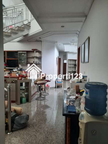 Rumah Mewah 2 Lantai Komplek Dharmahusada Indah Siap Huni - 4