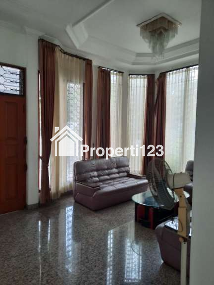 Rumah Mewah 2 Lantai Komplek Dharmahusada Indah Siap Huni - 5