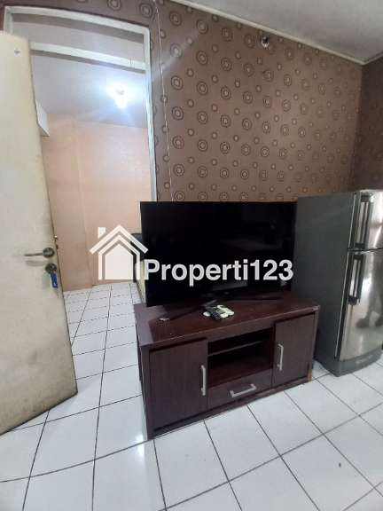 Disewakan apartemen gading nias EMERALD lt 22 full furnished bagus - 1