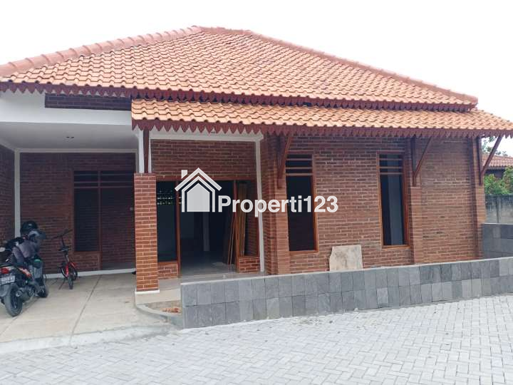 Rumah Jalan Godean Eksklusif Dengan desain Tradisional - Modern - 3
