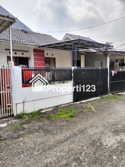 Rumah Komp Sariwangi Dkt Kampus POLBAN Strategis - 1