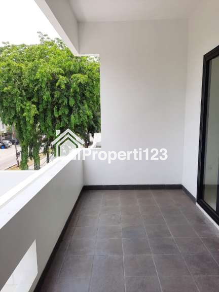 Rumah Cocok Untuk Tempat Usaha Jalan Harapan Indah Raya Bekasi - 16