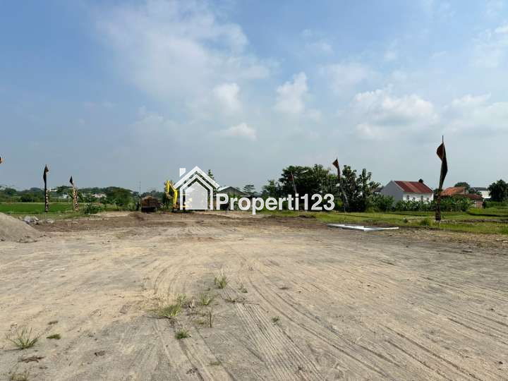 Rumah Pesan Bangun Free Design Hanya 5 Menit Ke Jalan Jogja Solo - 3