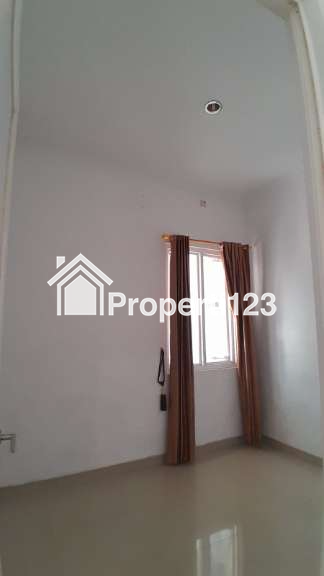 Rumah 2 lantai strategis di dalam perumahan Bangunjiwo - 4