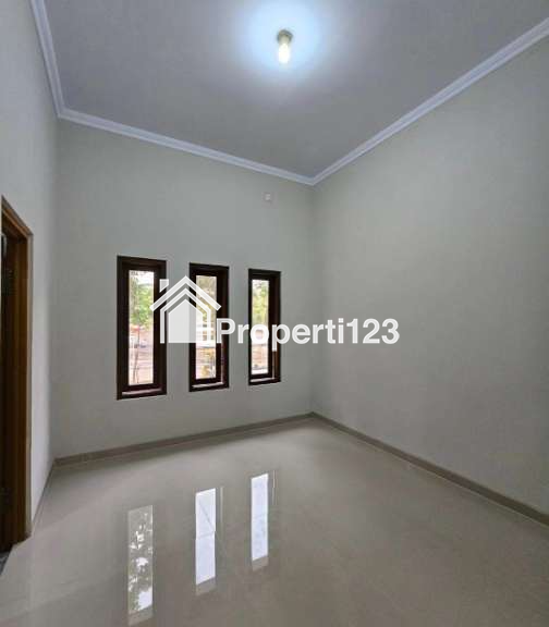 DIJUAL RUMAH SIAP HUNI DI MAGUWOHARJO DEKAT DENGAN JOGJA BAY - 5
