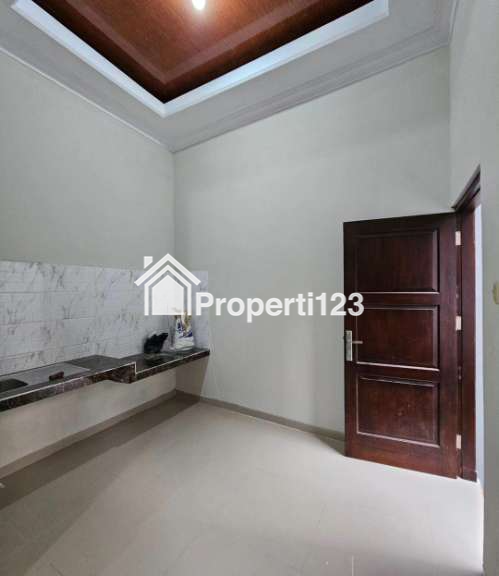 DIJUAL RUMAH SIAP HUNI DI MAGUWOHARJO DEKAT DENGAN JOGJA BAY - 6