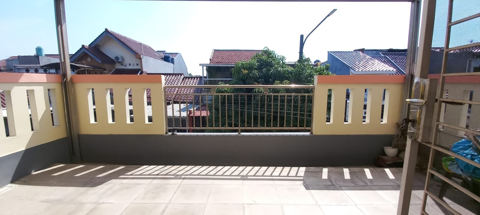 DIJUAL! Rumah 2 Lantai Full Bangunan 6x15m LT 90m2 LB 154m2 KT:3+1 - 15