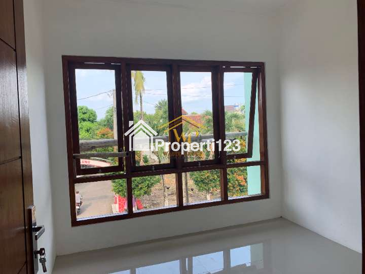 DIJUAL RUMAH CANTIK 2 LANTAI DEKAT GEMBIRA LOKA ZOO - 5