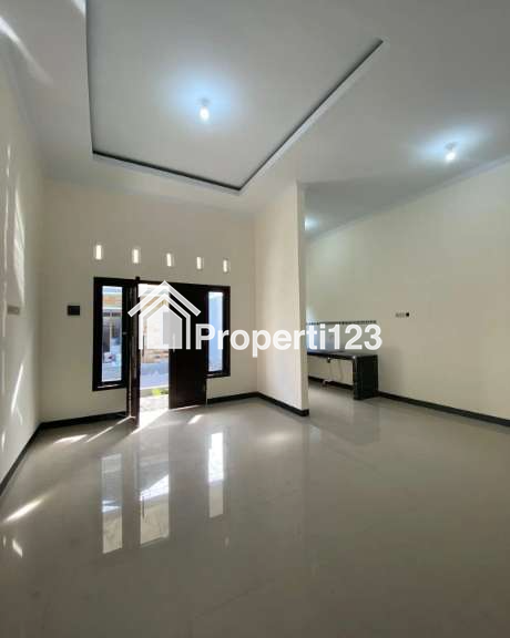 DIJUAL RUMAH MODERN STRATEGIS DEKAT EXIT TOL MAGUWOHARJO SLEMAN - 2