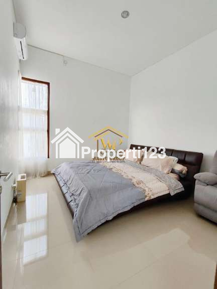 RUMAH MEWAH SEMI FURNISH DESAIN MODERN DI MAGUWOHARJO - 4
