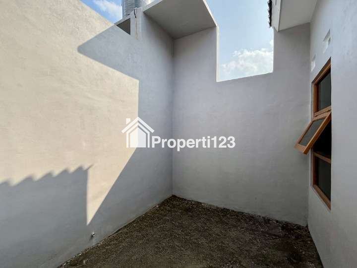 JUAL RUMAH SIAP HUNI DESAINT MODERN BISA KPR, SELOMARTANI SLEMAN - 3