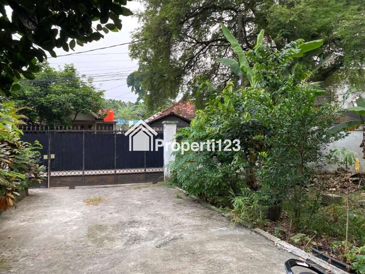 Rumah Tanah Luas Graha Raya Bintaro Pondok Aren Tangerang Selatan - 19