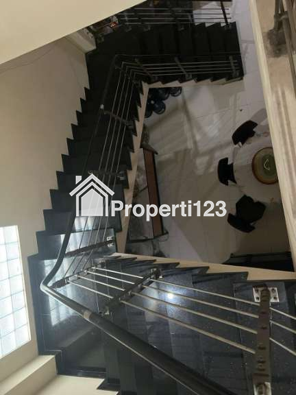 Rumah Full Furnished di Petemon Pusat Kota Surabaya - 8