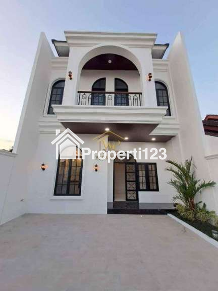 DIJUAL RUMAH MODERN KLASIK DEKAT LOTTE MART MAGUWOHARJO, SLEMAN - 2