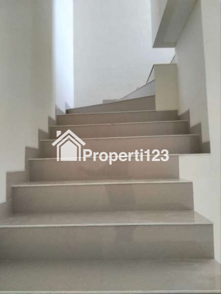 Rumah Baru Gress Lokasi Sutorejo Prima Mulyorejo Surabaya Timur - 3