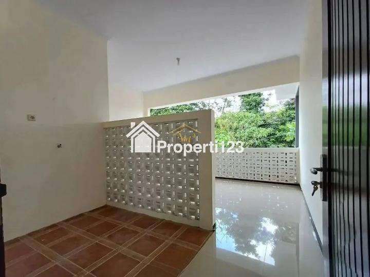 RUMAH MODERN 2LT DIJUAL DI MAGUWOHARJO, DEKAT RING ROAD UTARA - 8