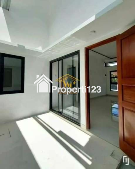 RUMAH SIAP HUNI DIJUAL DI MLATI DEKAT SLEMAN CITY HALL. - 2