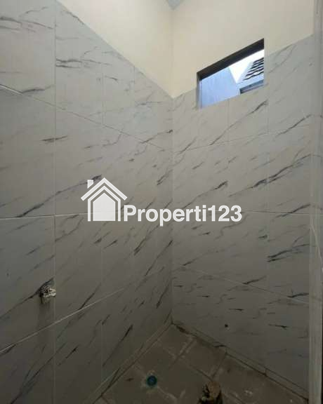 DIJUAL RUMAH CANTIK PALING LARIS DEKAT EXIT TOL MAGUWOHARJO DI SLEMAN - 8