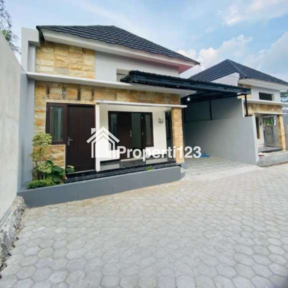 DIJUAL RUMAH CANTIK PALING LARIS DEKAT EXIT TOL MAGUWOHARJO DI SLEMAN - 2