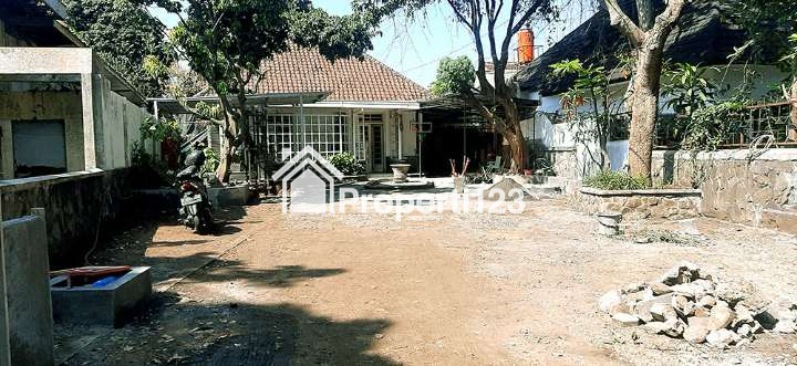 RUMAH BELANDA HITUNG TANAH UNTUK KOMERSIAL DI JALAN ACEH BANDUNG - 2