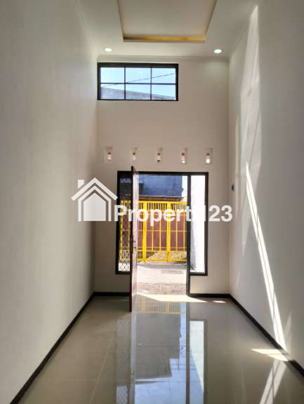 Rumah Baru Gress Rungkut di Medokan Sawah Timur  Surabaya - 5