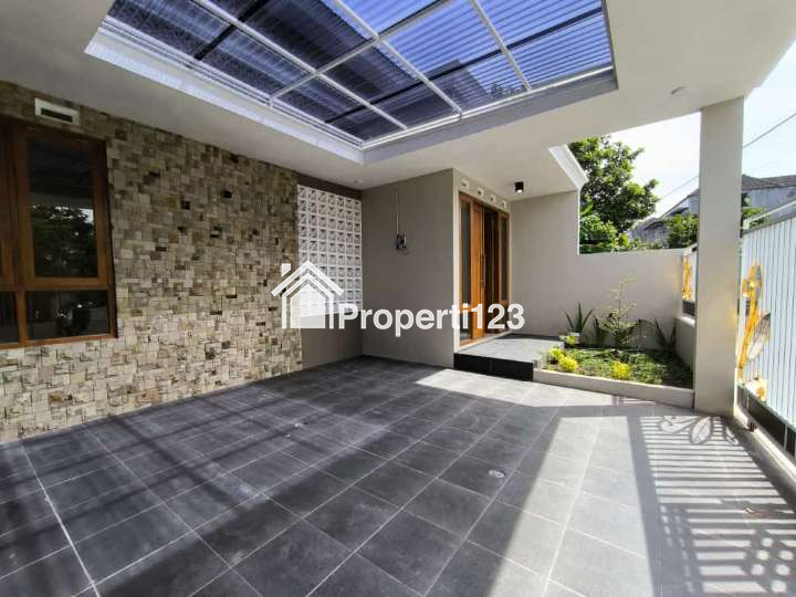 JUAL RUMAH SIAP HUNI MINIMALIS MODERN TYPE LUAS 70/107m2 DI NGAGLIK SLEMAN - 2