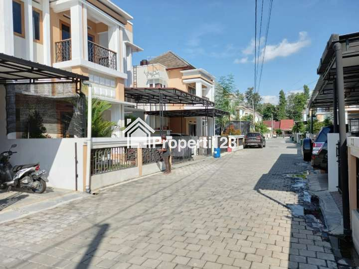 BU, RUMAH INDUK DAN KOST EXLUSIVE HANYA 50 METER DARI KAMPUS UII - 9