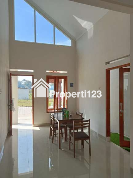 RUMAH MODERN KEREN TERMURAH DENGAN ROOFTOP DI SELOMARTANI, KALASAN - 5
