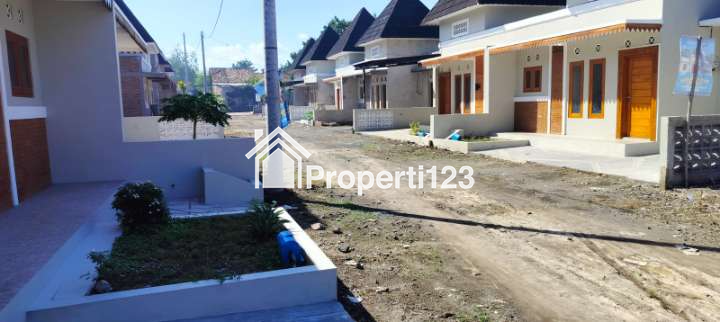 DI JUAL RUMAH MODERN GAGAH 400 JUTAAN DEKAT DARI JALAN RAYA JOGJA-SOLO - 2